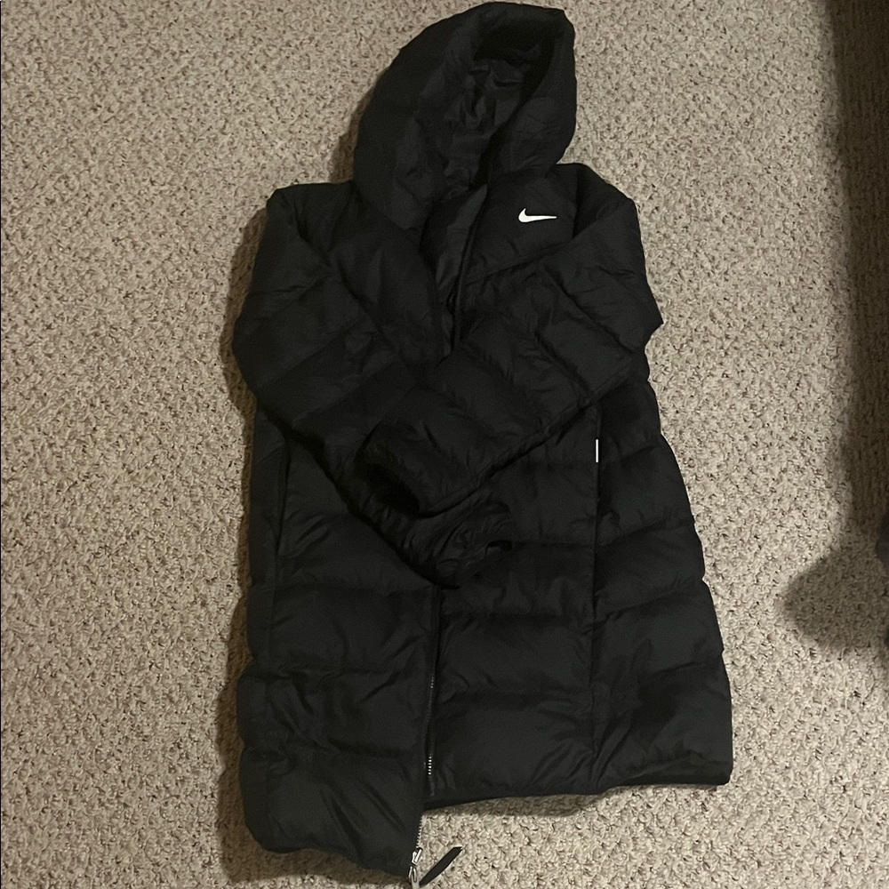 Nike Women's Hooded Black Puffer Jacket